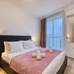 A Lovely 2br Home, Fully Equipped With Wifi & Ac By 360 Estates * 세인트폴스베이