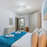 A Lovely 2br Home, Fully Equipped With Wifi & Ac By 360 Estates 아파트
