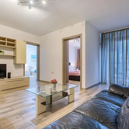 A Lovely 2br Home, Fully Equipped With Wifi & Ac By 360 Estates Appartement