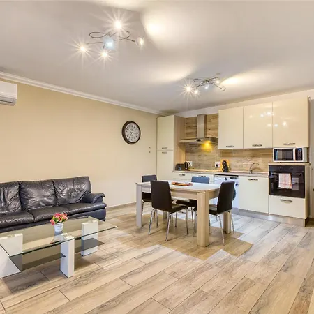 Διαμέρισμα A Lovely 2br Home, Fully Equipped With Wifi & Ac By 360 Estates