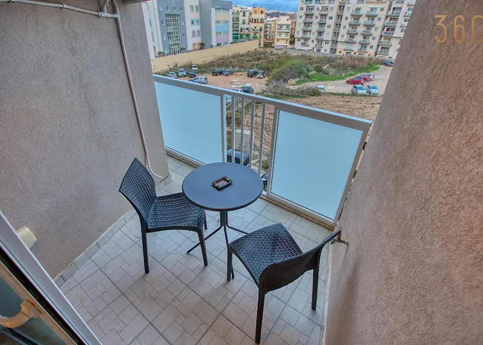 A Lovely 2br Home, Fully Equipped With Wifi & Ac By 360 Estates Διαμέρισμα