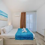 A Lovely 2br Home, Fully Equipped With Wifi & Ac By 360 Estates アパート セント・ポールズ・ベイ
