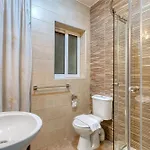 A Lovely 2br Home, Fully Equipped With Wifi & Ac By 360 Estates セント・ポールズ・ベイ