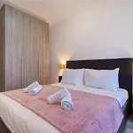 A Lovely 2br Home, Fully Equipped With Wifi & Ac By 360 Estates * セント・ポールズ・ベイ