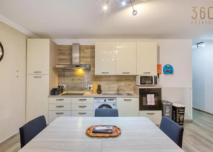 A Lovely 2br Home, Fully Equipped With Wifi & Ac By 360 Estates *