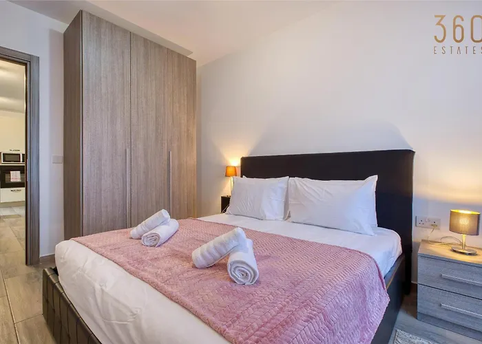 A Lovely 2br Home, Fully Equipped With Wifi & Ac By 360 Estates * Сент-Полс-Бей