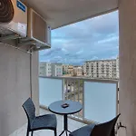 A Lovely 2br Home, Fully Equipped With Wifi & Ac By 360 Estates شقة *