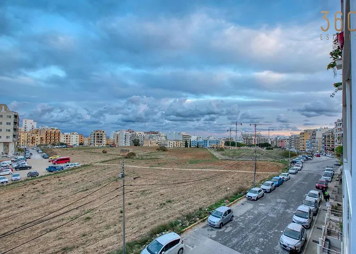 A Lovely 2br Home, Fully Equipped With Wifi & Ac By 360 Estates